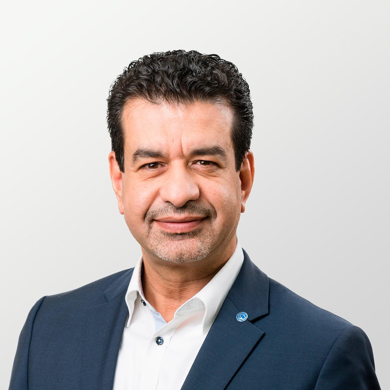 Hakim Speaker